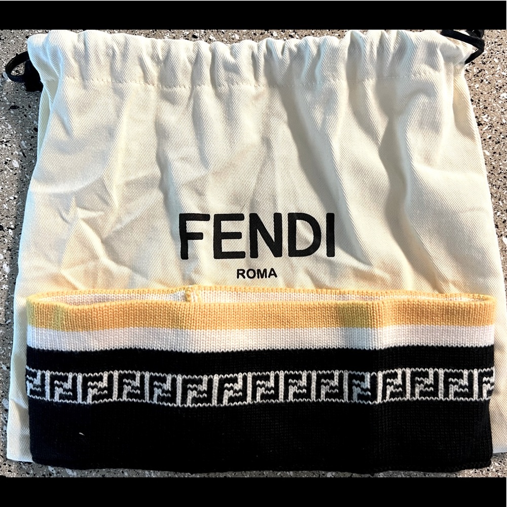 FENDI bandana. Unisex. White, black and yellow.